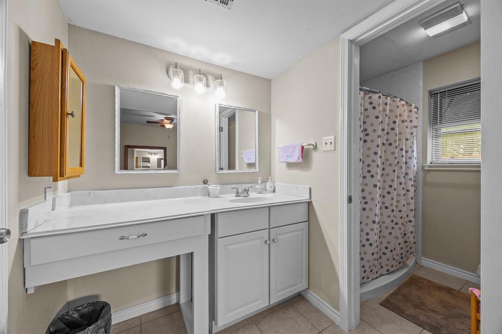 2234 Kelly Drive, Pearland, Texas image 14