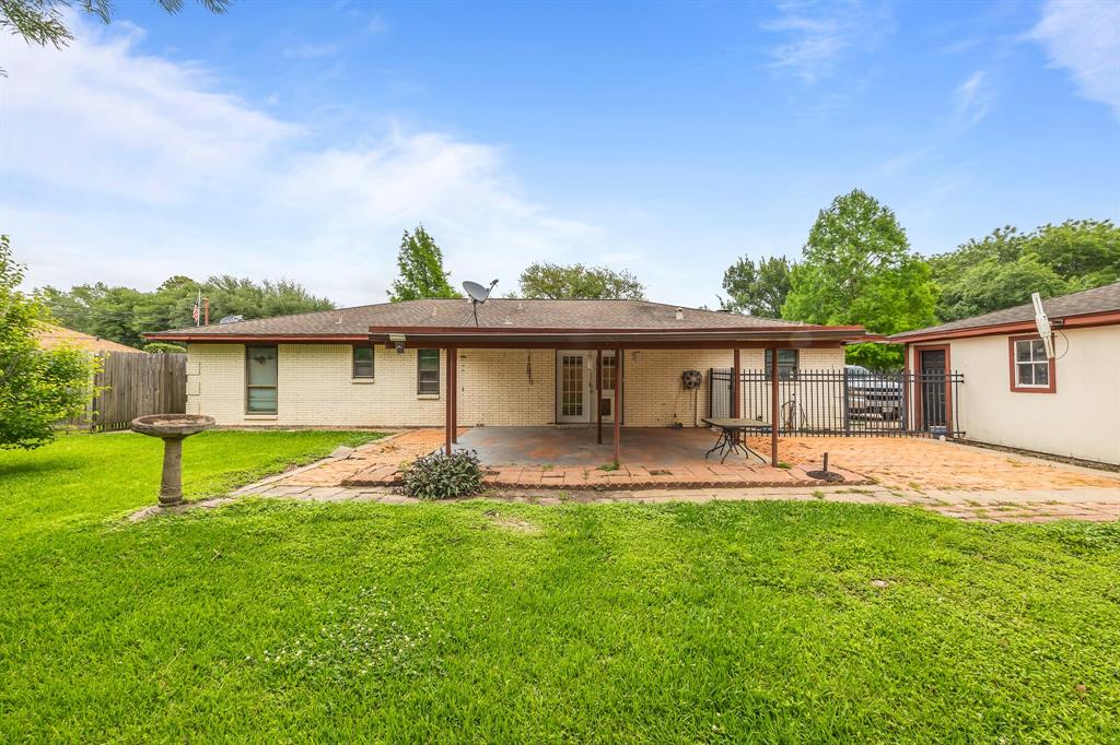 2234 Kelly Drive, Pearland, Texas image 23