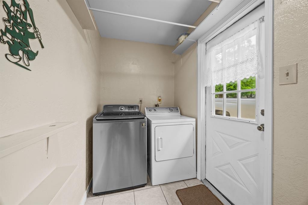 2234 Kelly Drive, Pearland, Texas image 11