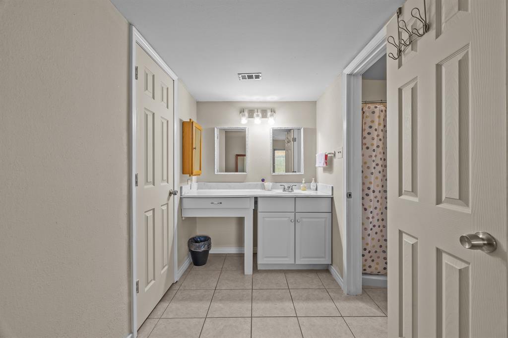 2234 Kelly Drive, Pearland, Texas image 16