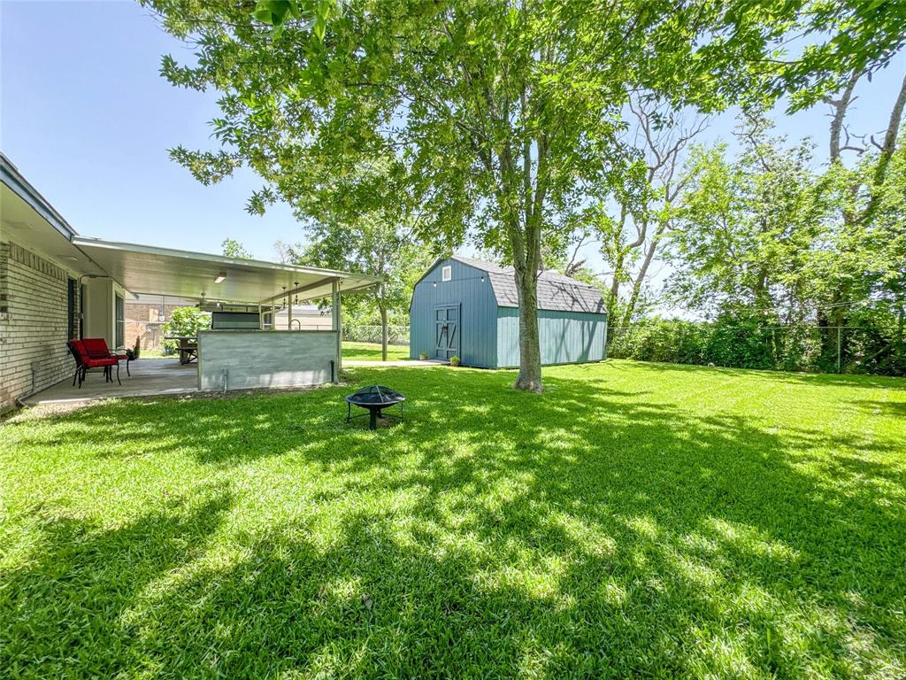 712 Molina Drive, Angleton, Texas image 28