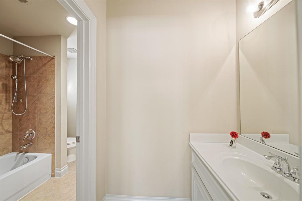 3509 Queensburg Lane, Friendswood, Texas image 36