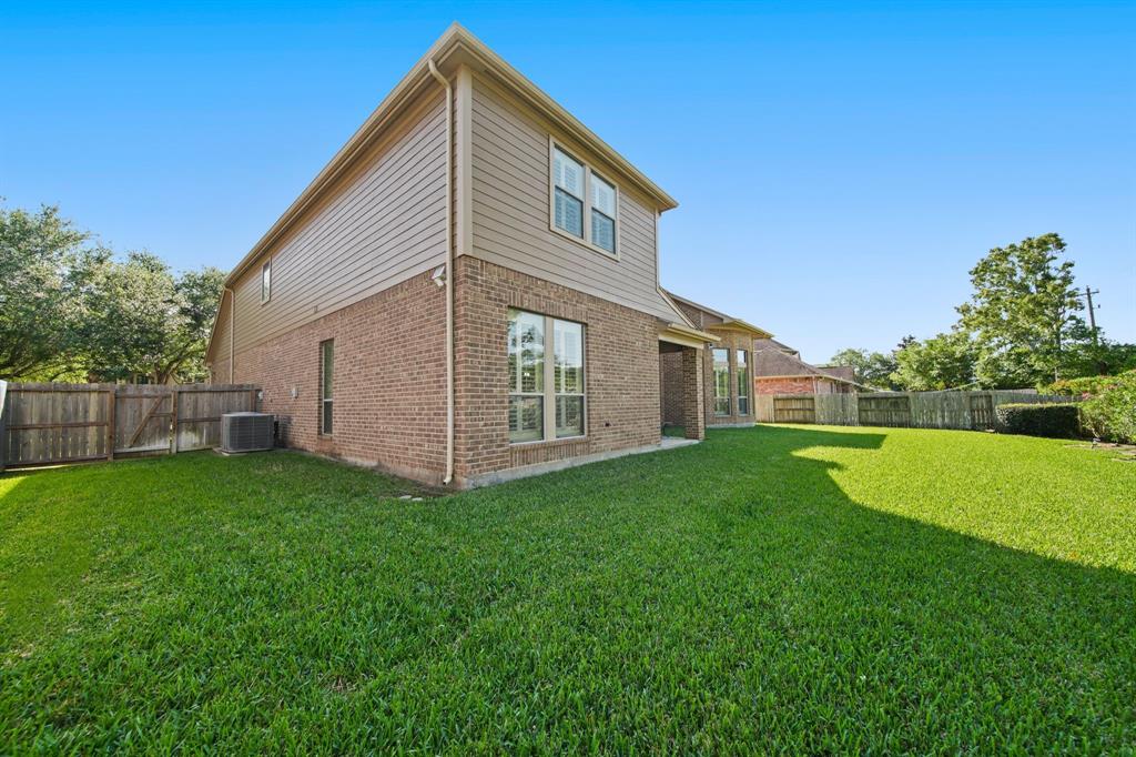 3509 Queensburg Lane, Friendswood, Texas image 40