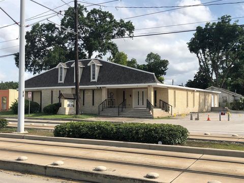 3911 Fulton Street Houston TX 77009