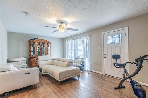 Single Family Residence in Houston TX 1735 43rd Street 4.jpg
