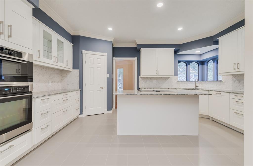 714 Last Arrow Drive, Houston, Texas image 3