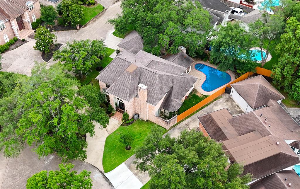 714 Last Arrow Drive, Houston, Texas image 29