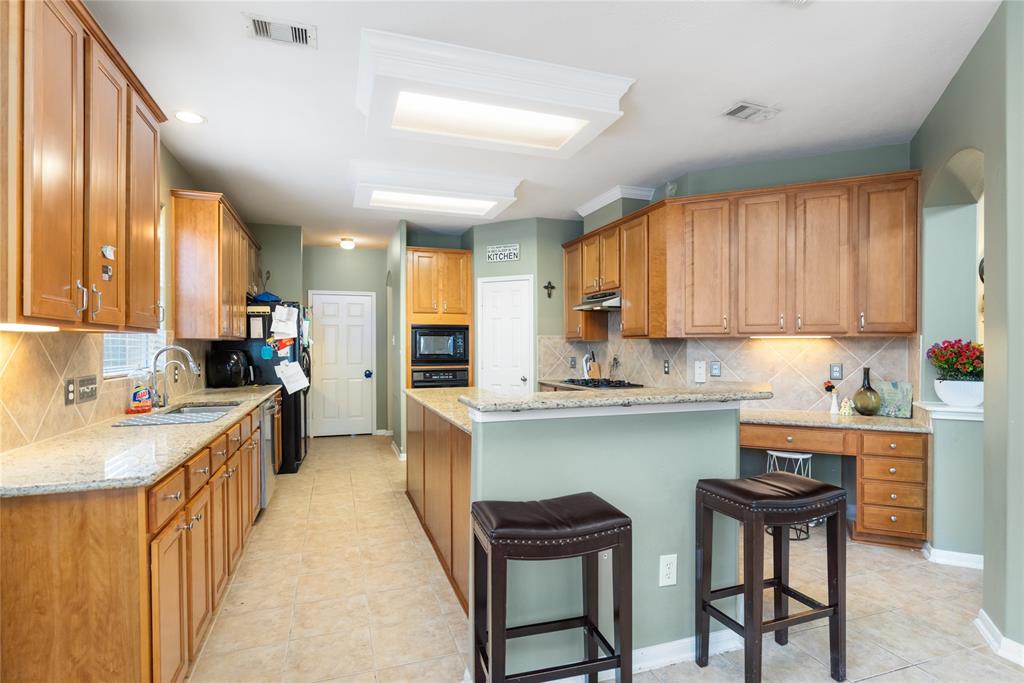 19402 Creek Bend Drive, Spring, Texas image 10