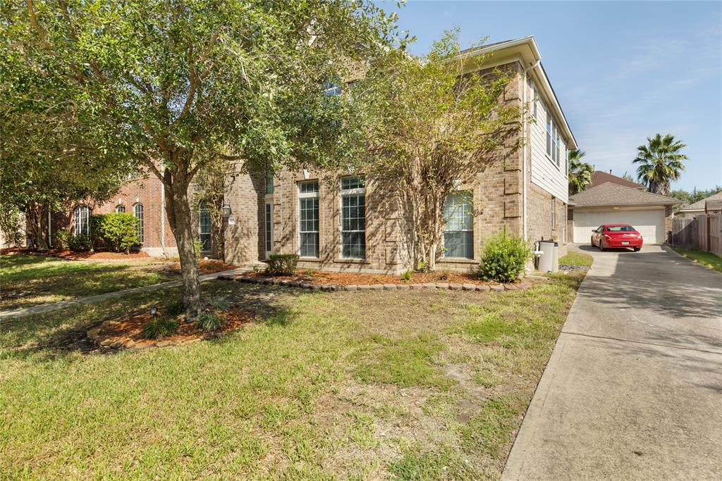 19402 Creek Bend Drive, Spring, Texas image 3