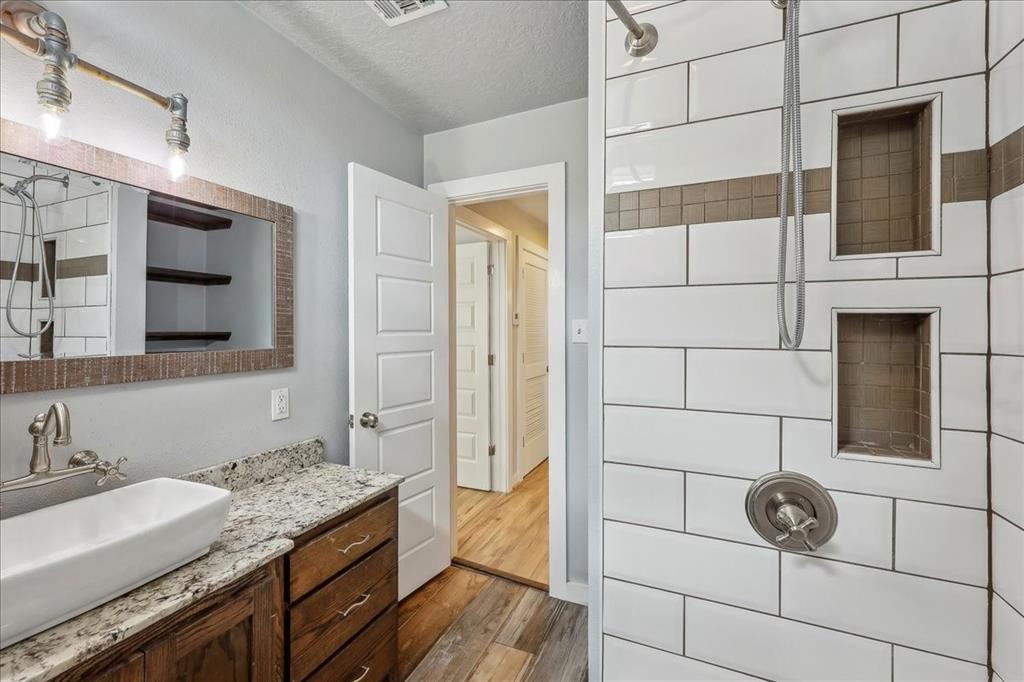 203 N 21st Street, Nederland, Texas image 28