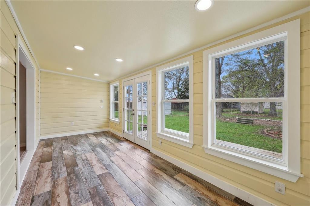 203 N 21st Street, Nederland, Texas image 29