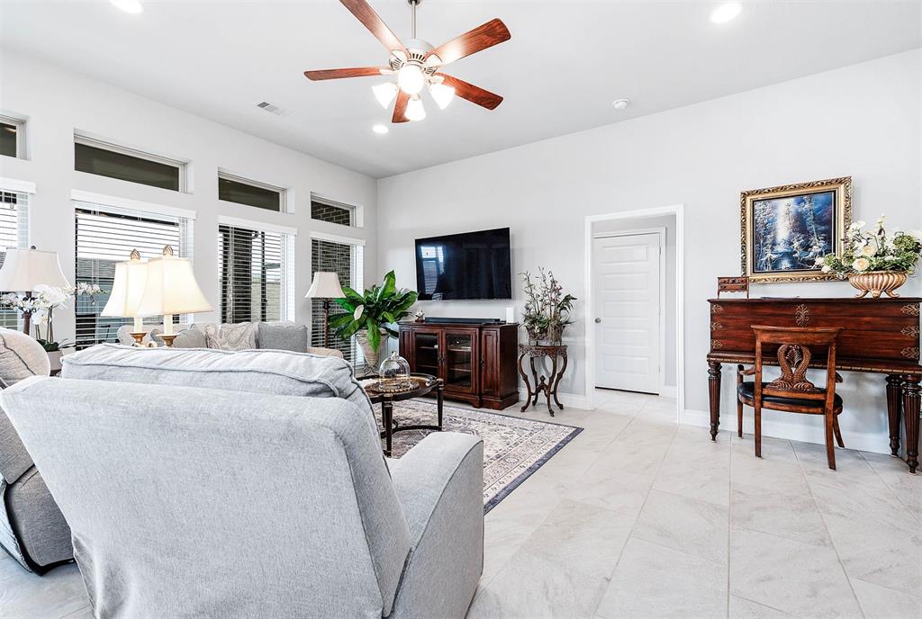 2910 Angel Mist Lane, Rosenberg, Texas image 10