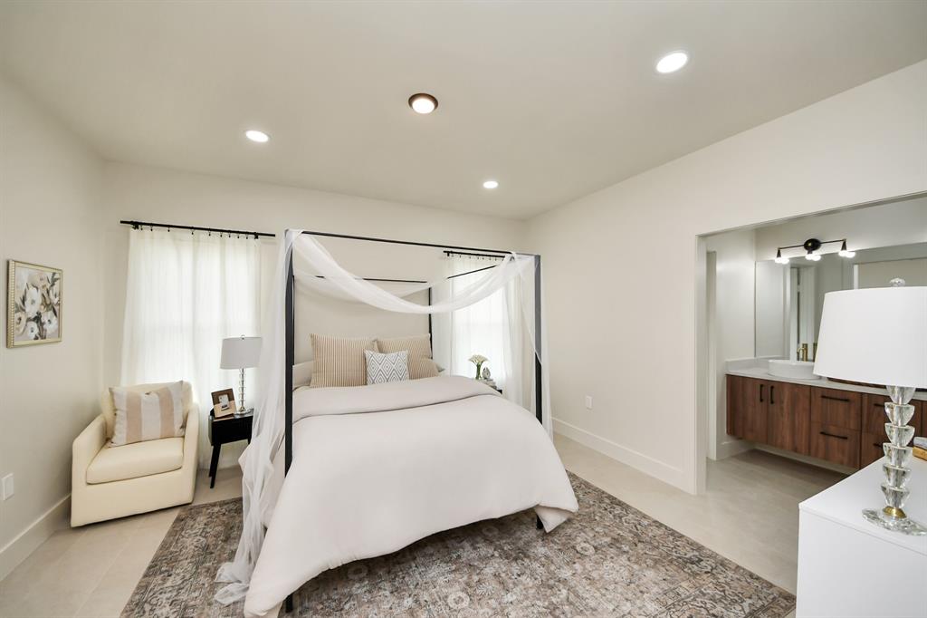 319 E Gulf Street, Baytown, Texas image 30