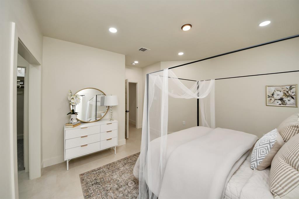 319 E Gulf Street, Baytown, Texas image 28