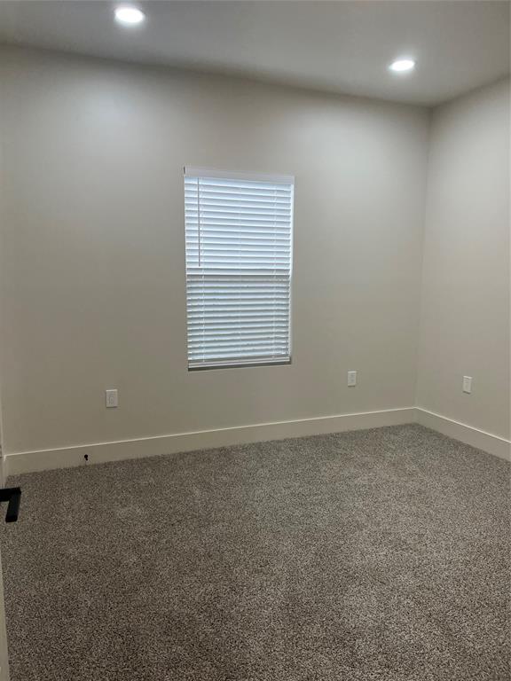 319 E Gulf Street, Baytown, Texas image 22