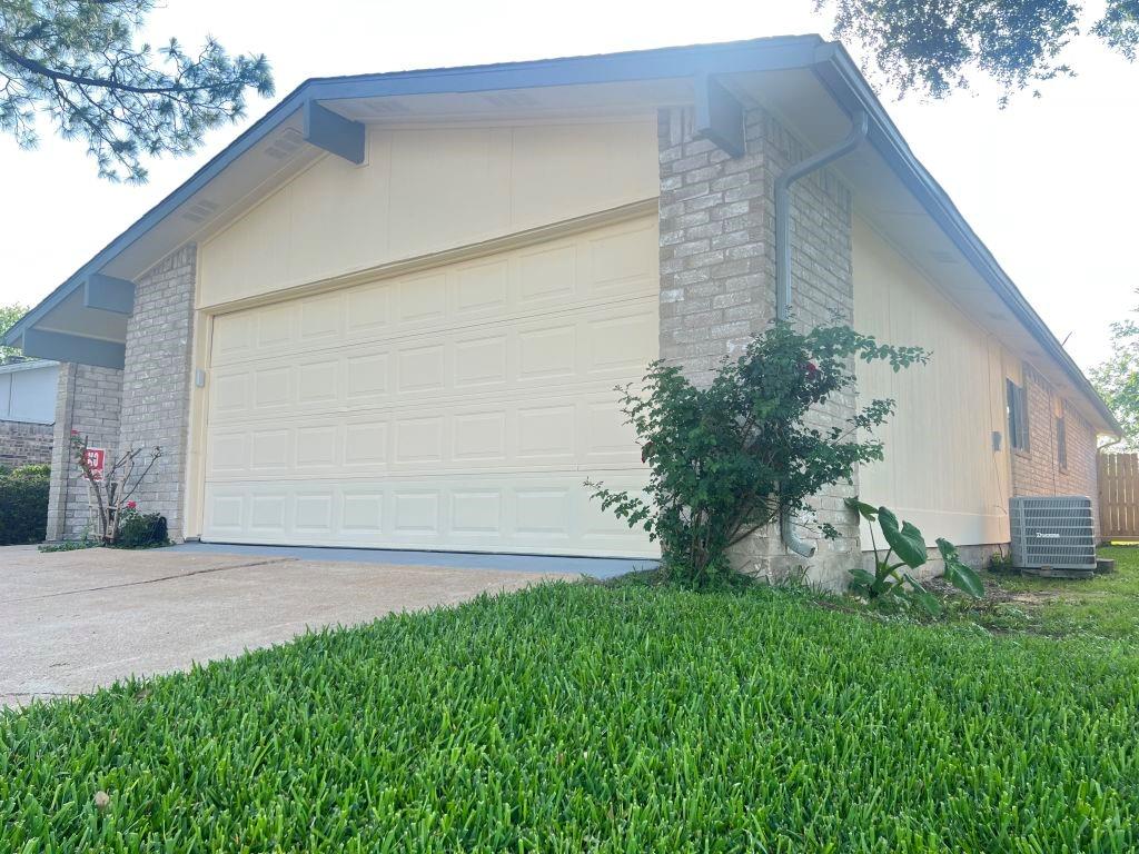 15730 Corsair Road, Houston, Texas image 3