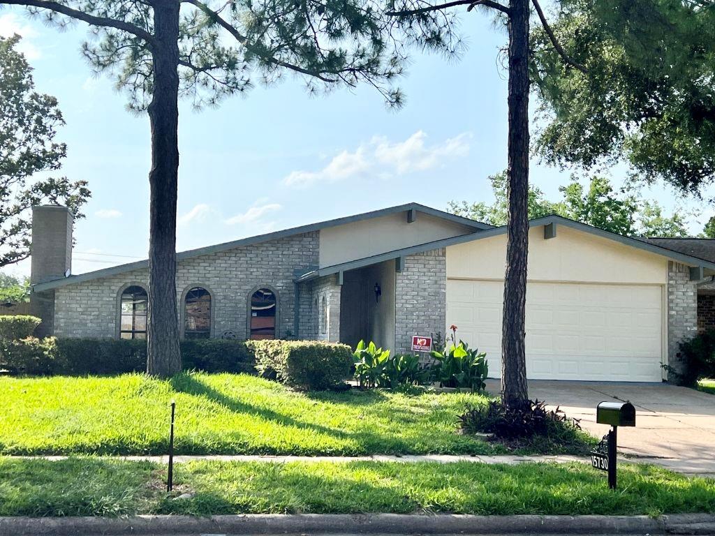 15730 Corsair Road, Houston, Texas image 1