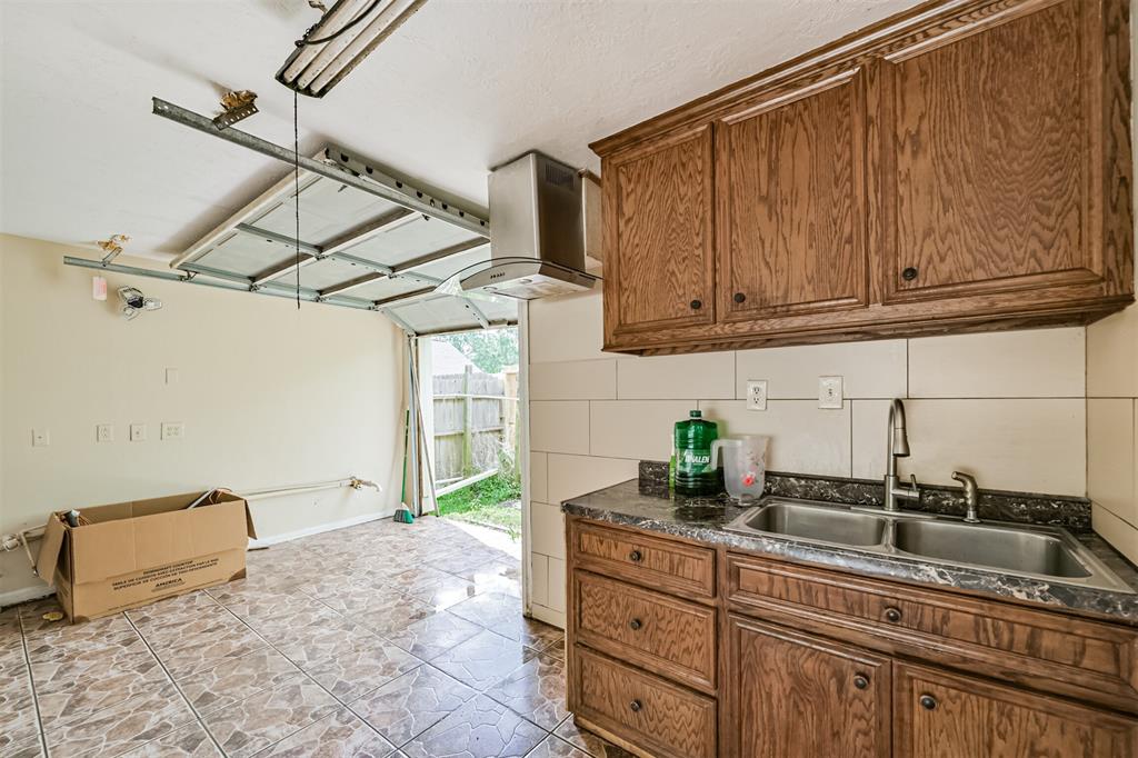 3519 Dry Creek Drive, Pasadena, Texas image 26