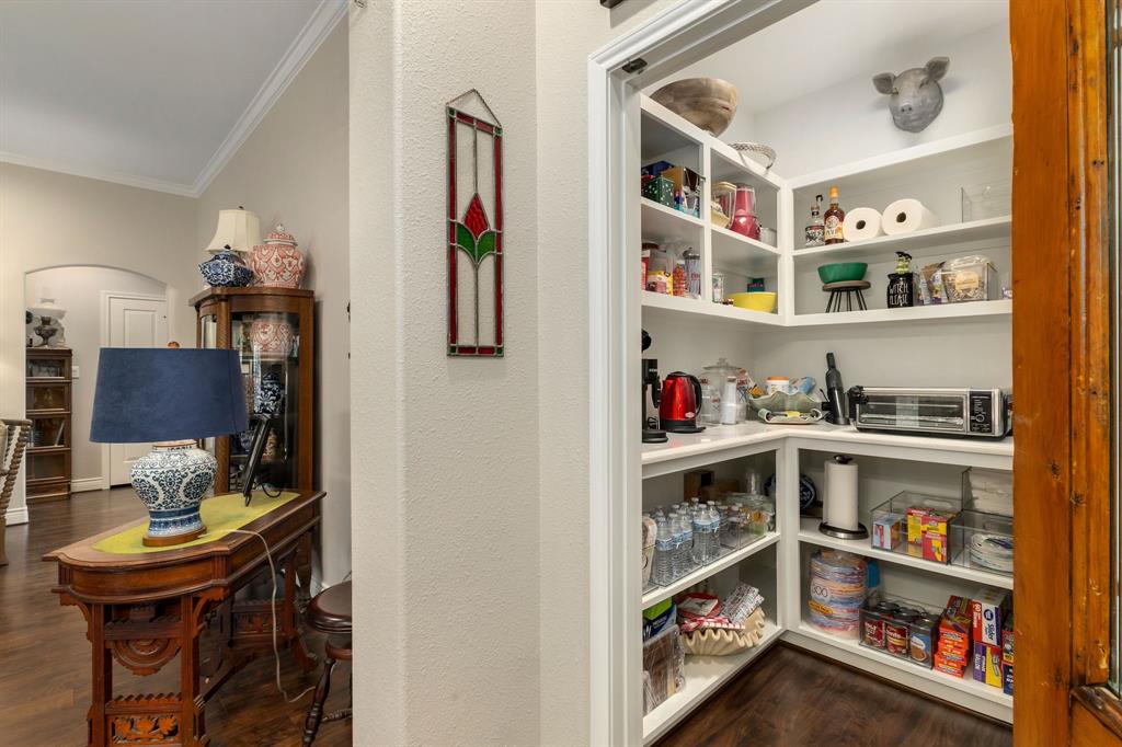 204 Keuper Avenue, Schulenburg, Texas image 12