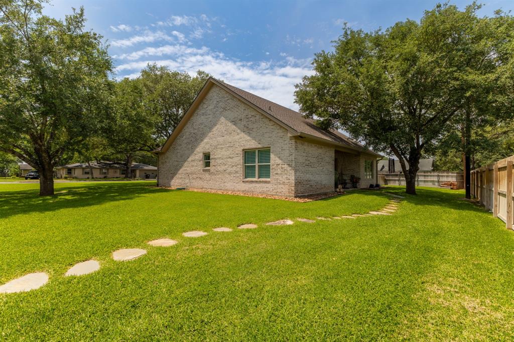 204 Keuper Avenue, Schulenburg, Texas image 33