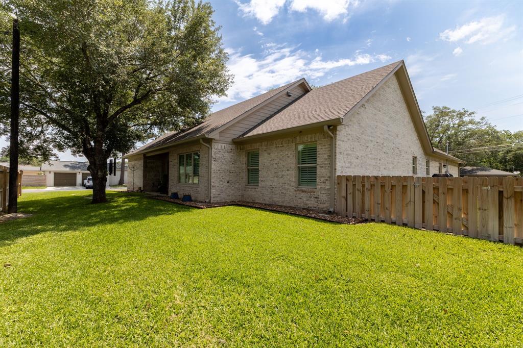 204 Keuper Avenue, Schulenburg, Texas image 32