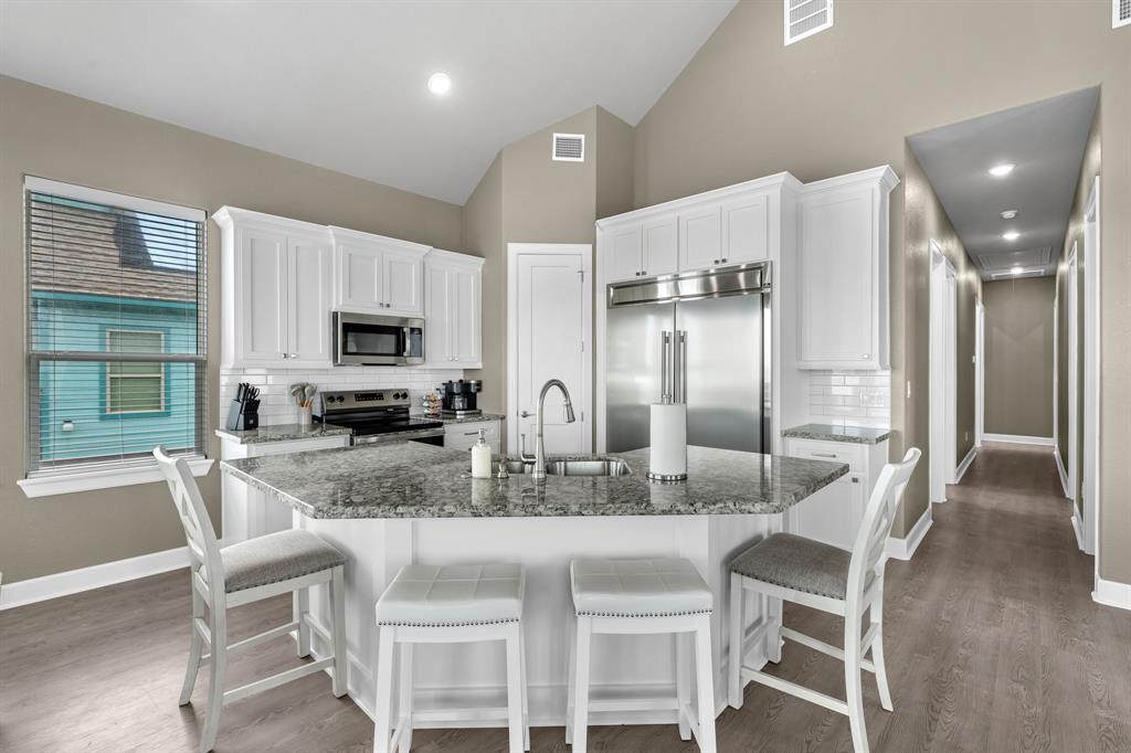4723 Bluewater Drive, Freeport, Texas image 13