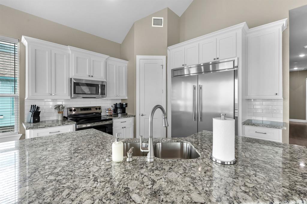 4723 Bluewater Drive, Freeport, Texas image 14