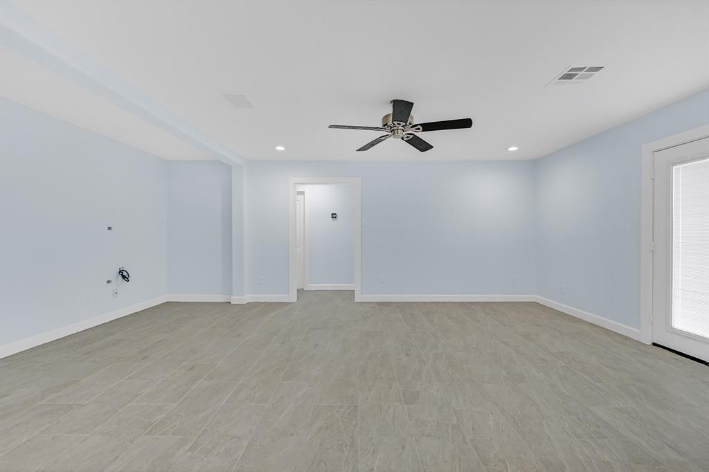 14 W Cobble Hill Circle Circle, The Woodlands, Texas image 10