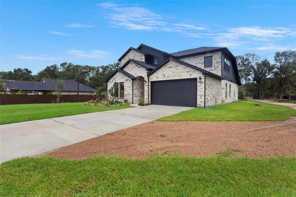 5704 Wickwillow Ln, Alvin, Texas image 30