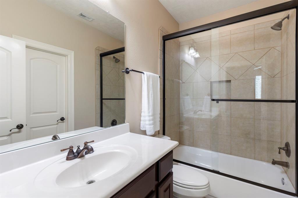 15557 Crown Oaks Drive, Montgomery, Texas image 31