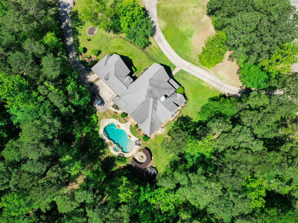 15557 Crown Oaks Drive, Montgomery, Texas image 48