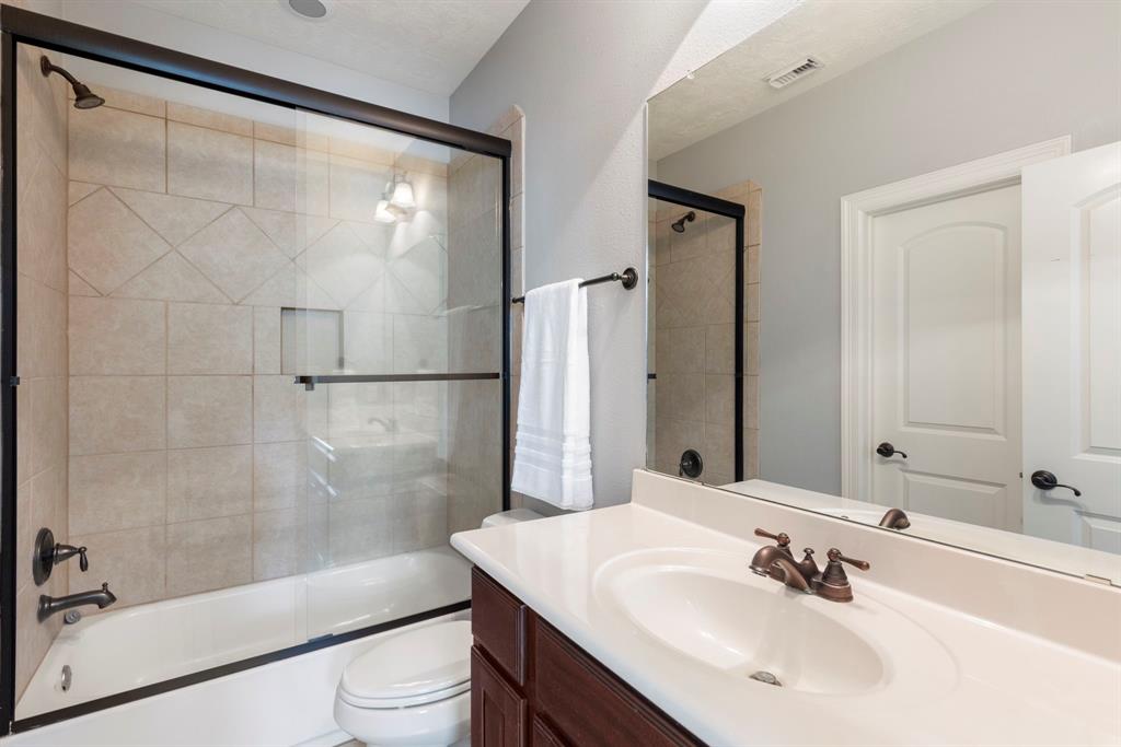 15557 Crown Oaks Drive, Montgomery, Texas image 33