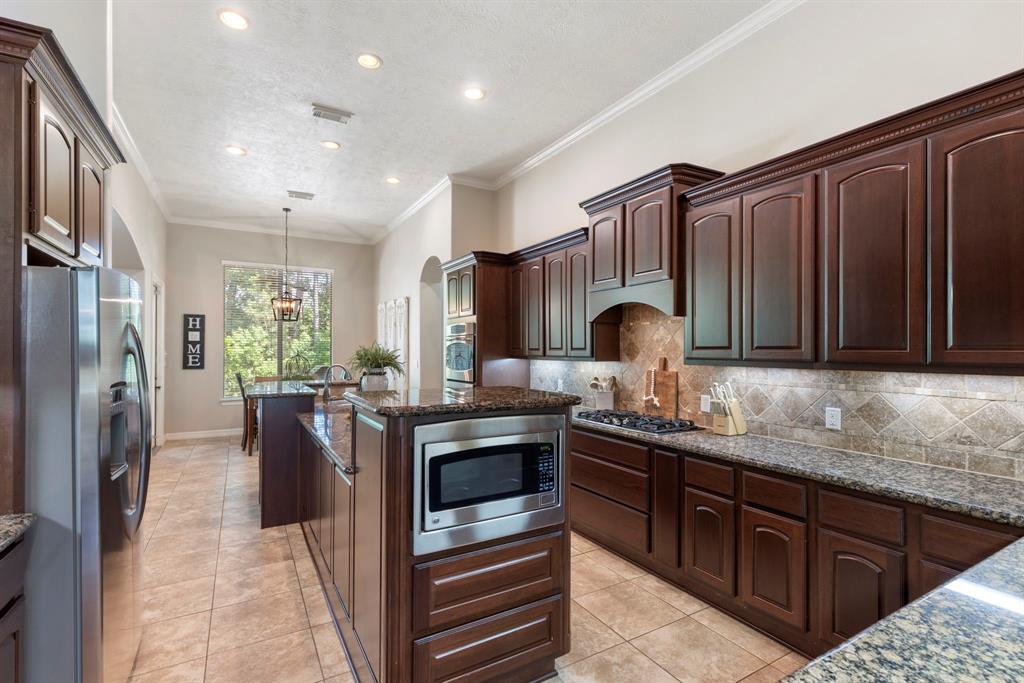 15557 Crown Oaks Drive, Montgomery, Texas image 11