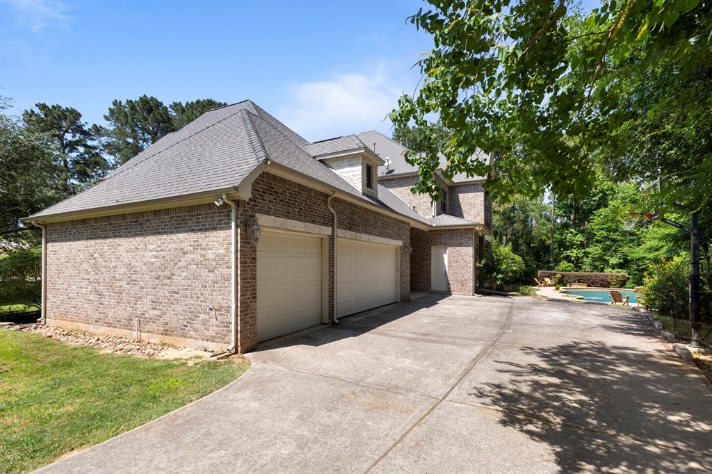 15557 Crown Oaks Drive, Montgomery, Texas image 43