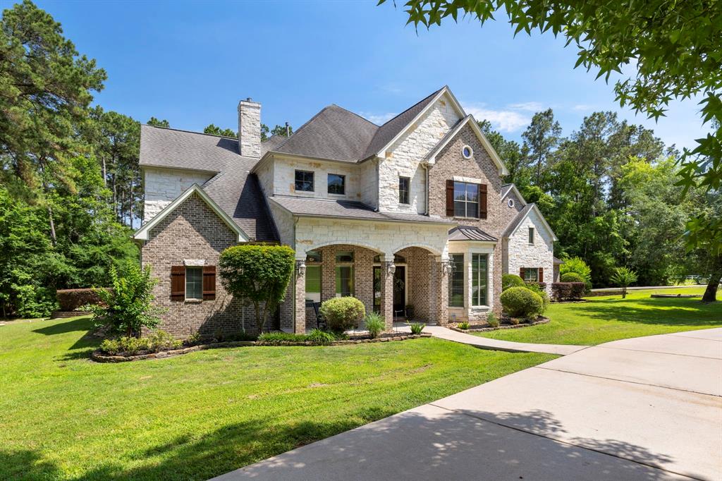 15557 Crown Oaks Drive, Montgomery, Texas image 2