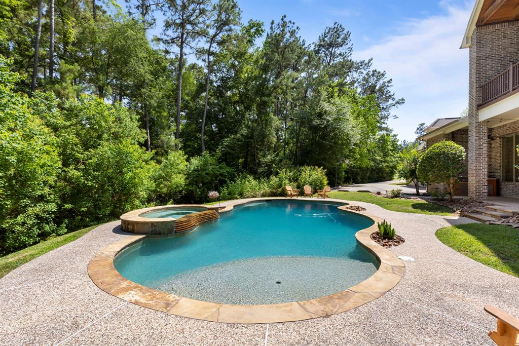 15557 Crown Oaks Drive, Montgomery, Texas image 40