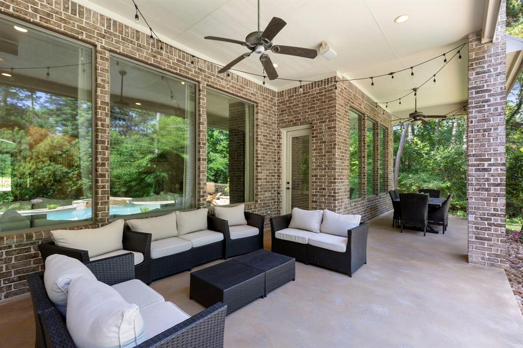 15557 Crown Oaks Drive, Montgomery, Texas image 35