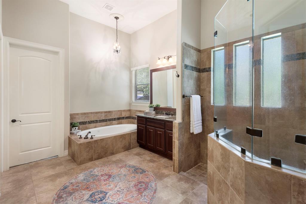 15557 Crown Oaks Drive, Montgomery, Texas image 23