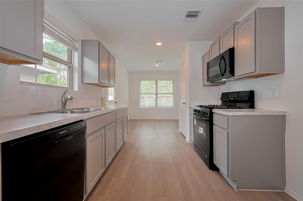 3699 Solanum Drive, Conroe, Texas image 7