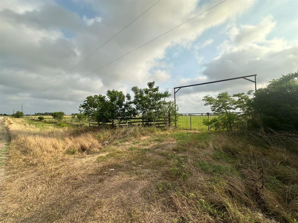 889 Old Columbus Rd N, Sealy, Texas image 3