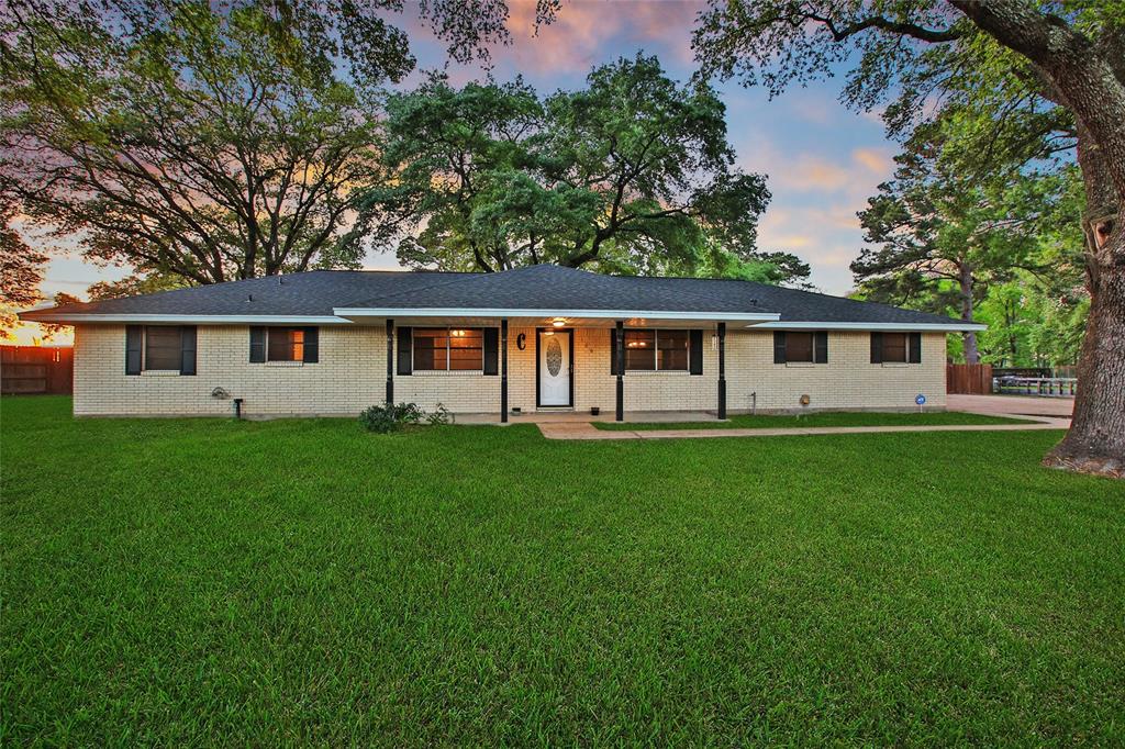 106 Crestway Street, Trinity, Texas image 1