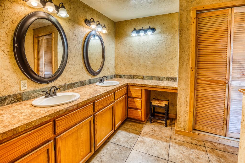 787 Private Road 1007, Caldwell, Texas image 17
