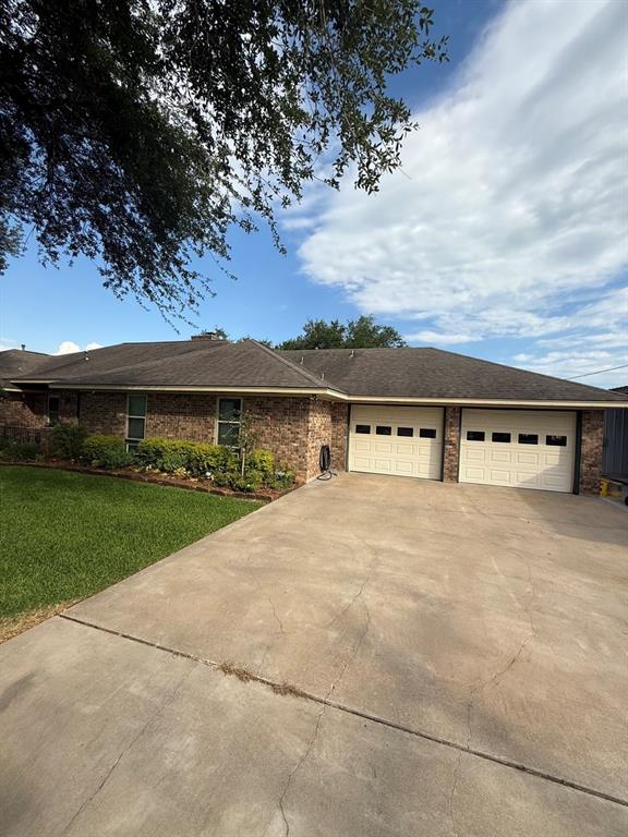 563 12th Street, Bay City, Texas image 5