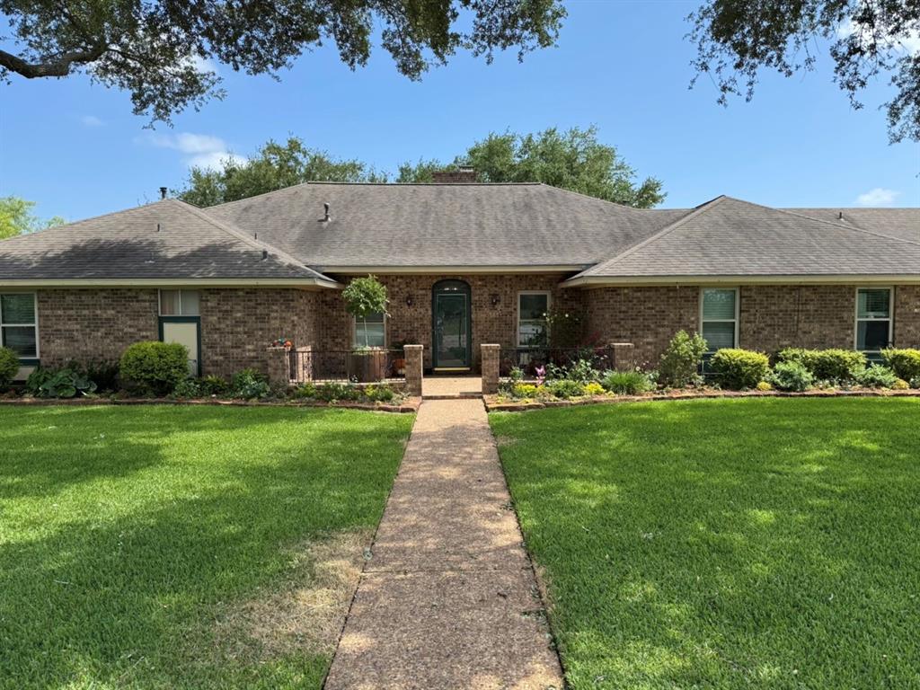 563 12th Street, Bay City, Texas image 1