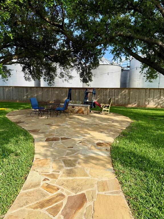 563 12th Street, Bay City, Texas image 9