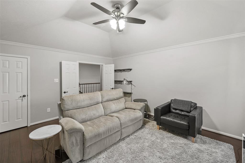 79 W Sandalbranch Circle, The Woodlands, Texas image 32