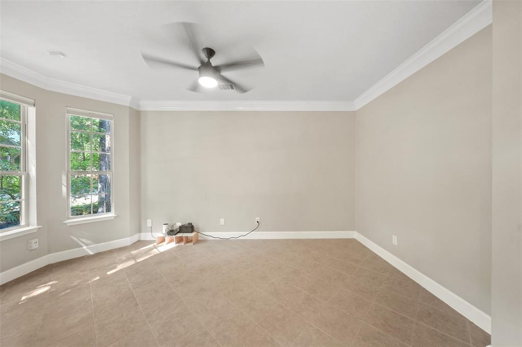 79 W Sandalbranch Circle, The Woodlands, Texas image 4