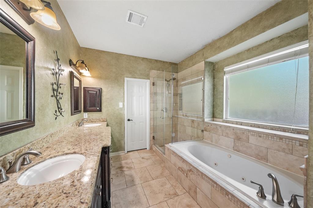 79 W Sandalbranch Circle, The Woodlands, Texas image 27
