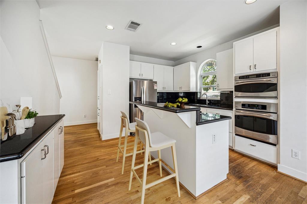 242 Knox Street, Houston, Texas image 3