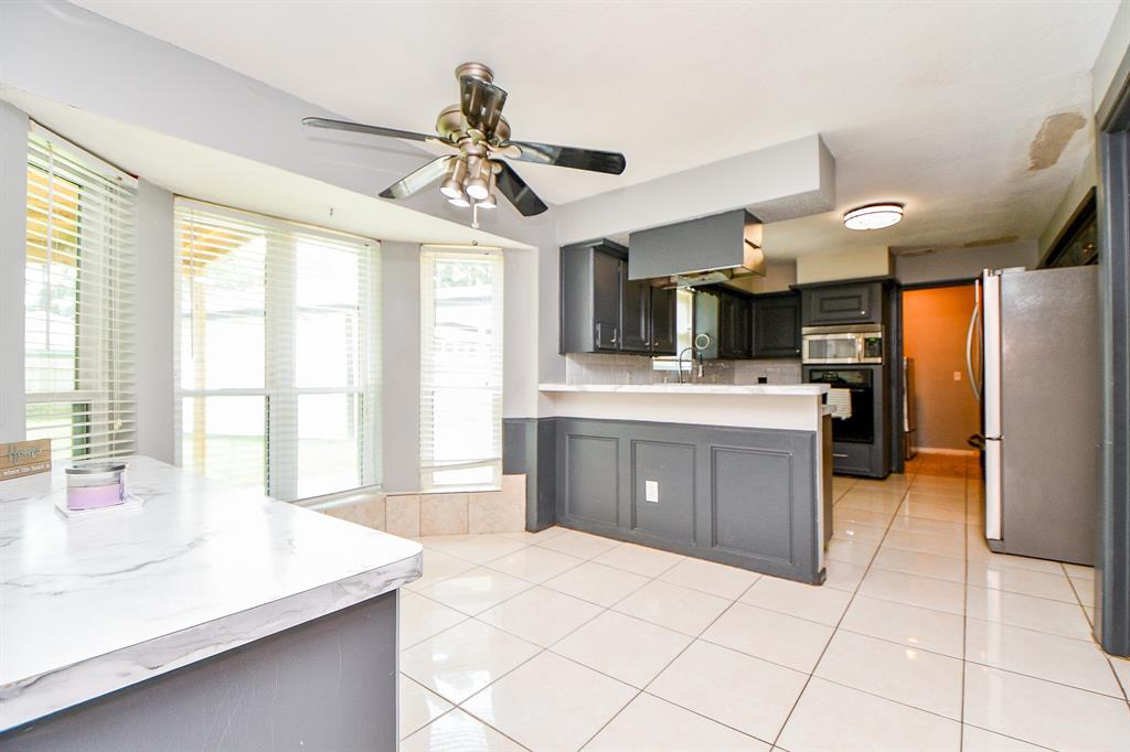 4719 Theall Road, Houston, Texas image 12